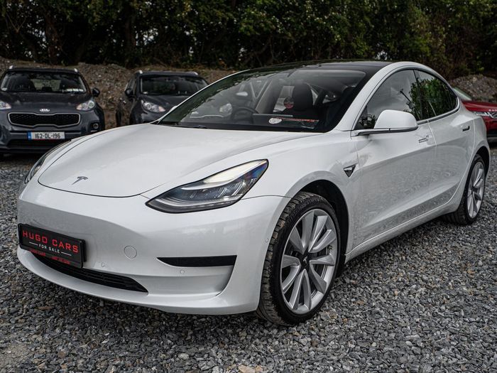 Tesla Model 3 2020