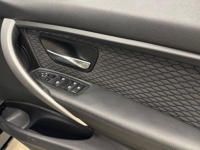 BMW 3 Series 2015