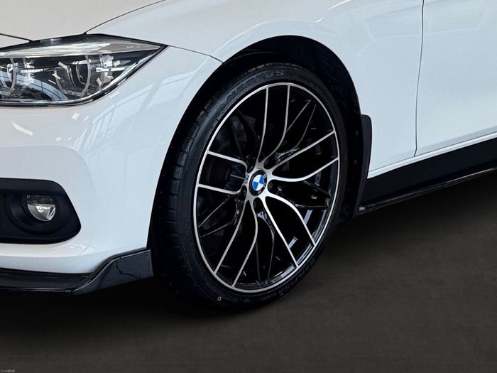 BMW 3 Series 2017