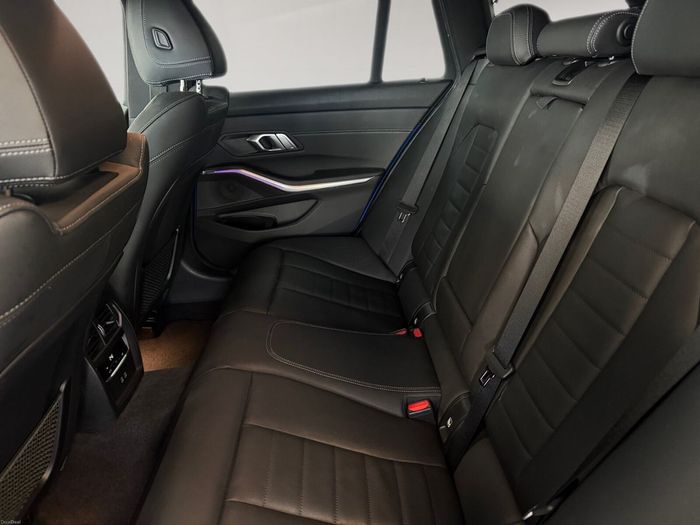 BMW 3 Series 2021