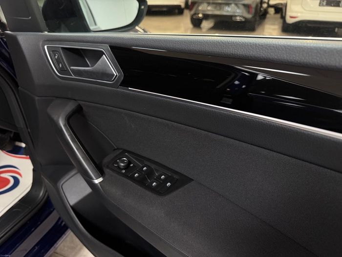 Volkswagen Touran 2021