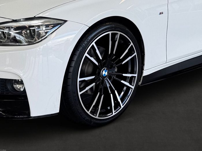 BMW 3 Series 2017