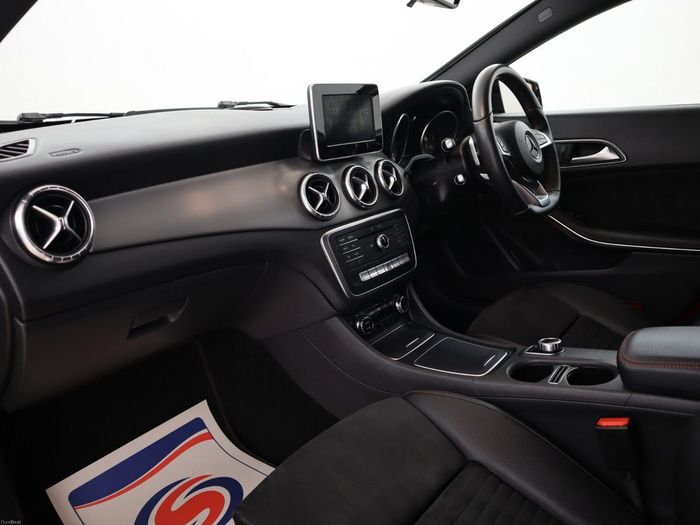 Mercedes-Benz CLA 2018