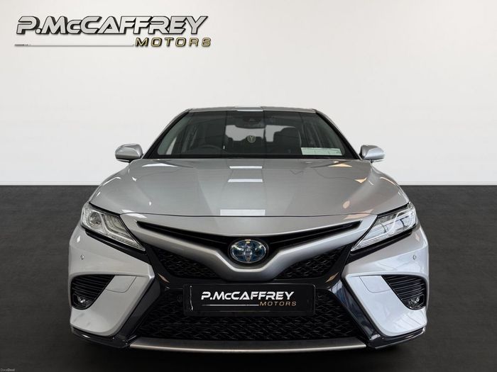 Toyota Camry 2021