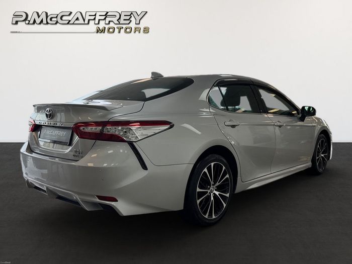 Toyota Camry 2021