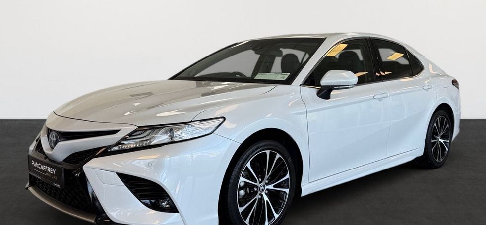 Toyota Camry 2021