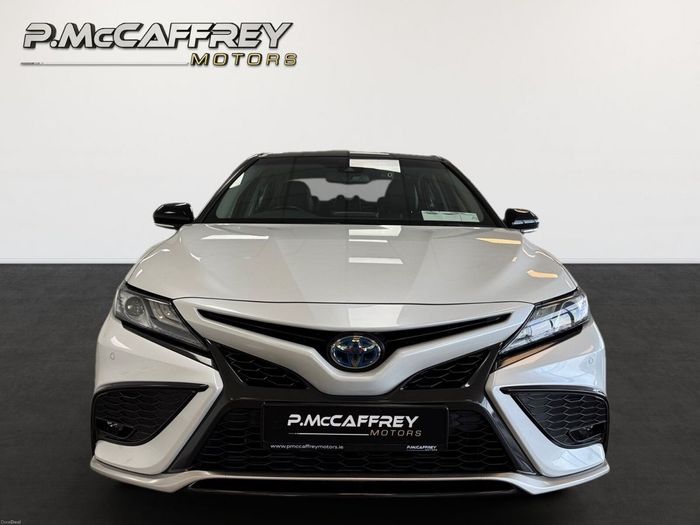 Toyota Camry 2021