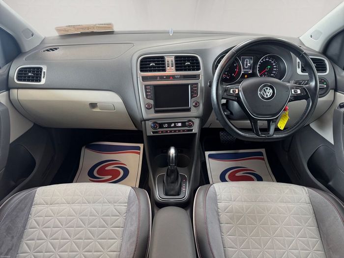 Volkswagen Polo 2016