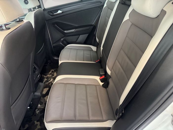 Volkswagen T-Roc 2021
