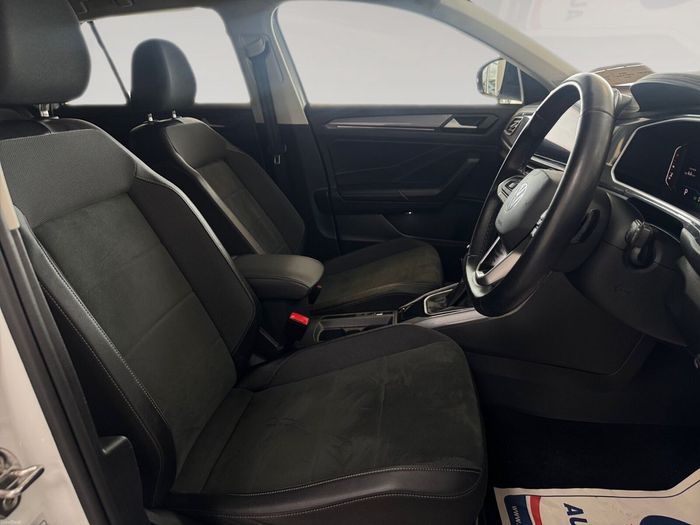 Volkswagen T-Roc 2023