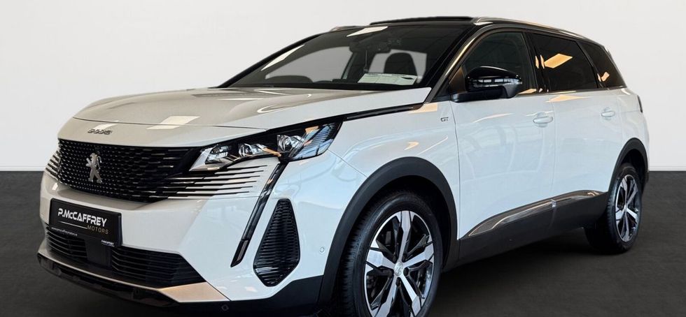 Peugeot 5008 2021