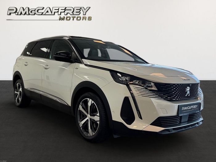 Peugeot 5008 2021