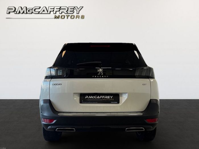 Peugeot 5008 2021