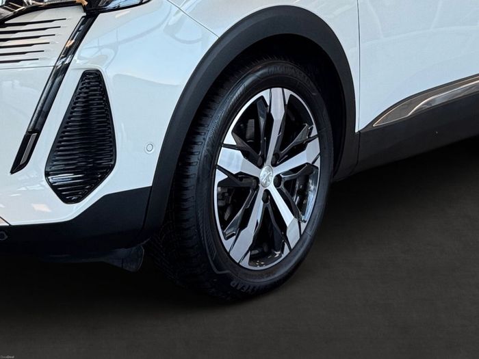 Peugeot 5008 2021