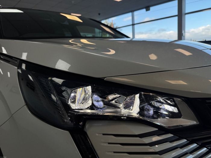 Peugeot 5008 2021
