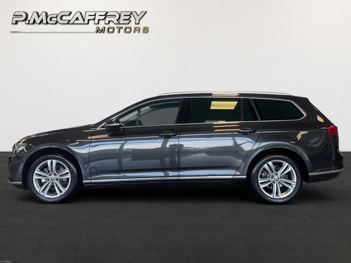 Volkswagen Passat 2022