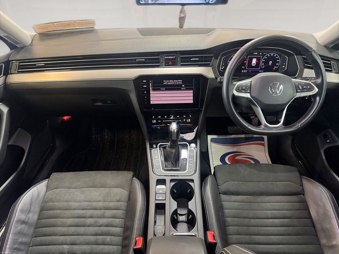 Volkswagen Passat 2022