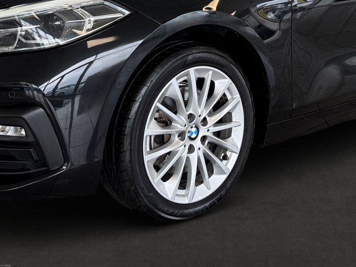 BMW 1 Series 2021