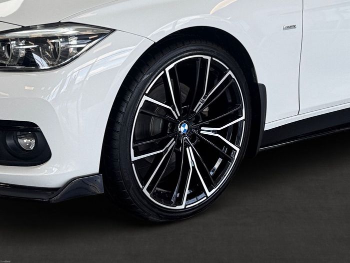 BMW 3 Series 2016