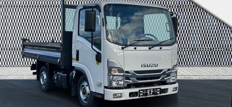 Isuzu NNR 2023