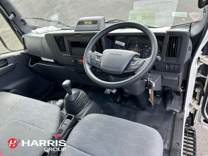 Isuzu NNR 2026
