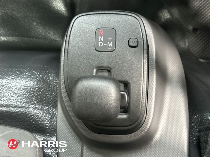 Isuzu NPR 2026