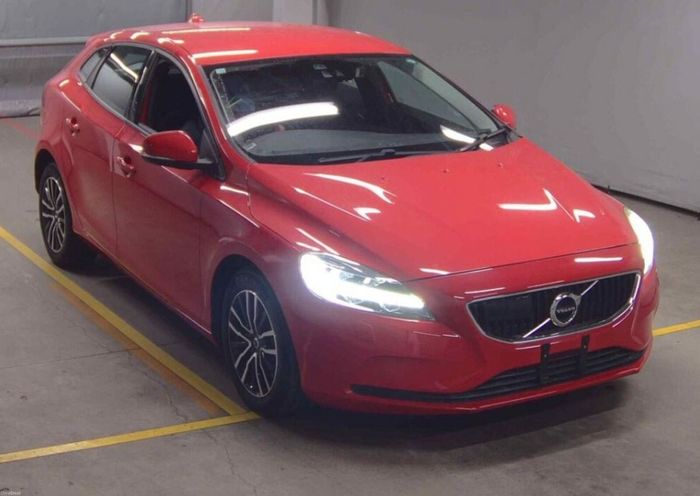 Volvo V40 2018