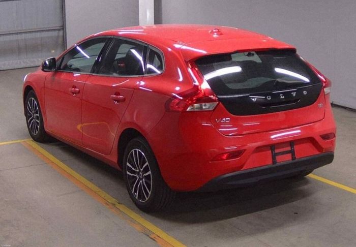 Volvo V40 2018