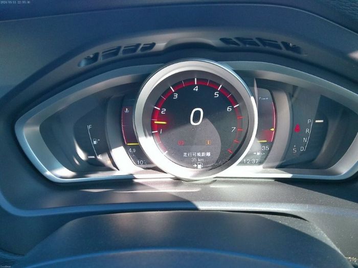 Volvo V40 2018