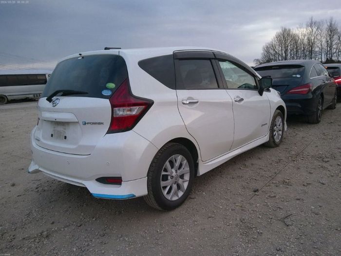 Nissan NOTE 2018