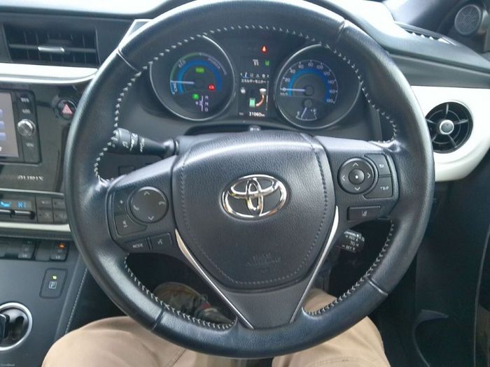 Toyota Auris 2016