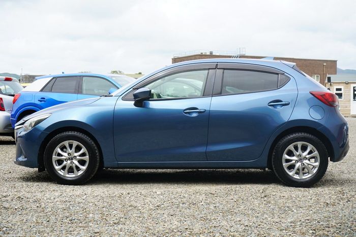 Mazda Demio 2017