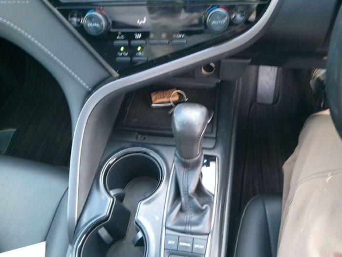 Toyota Camry 2019