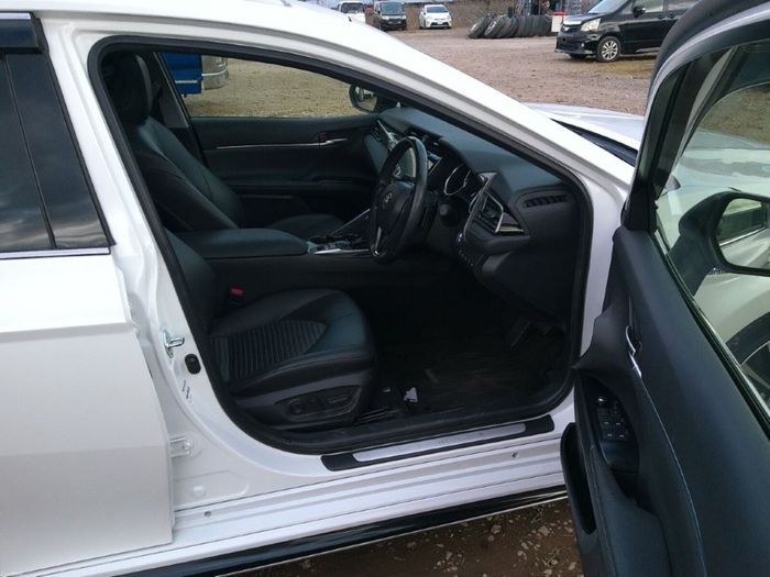 Toyota Camry 2019