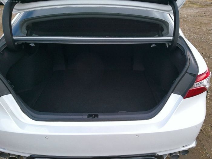 Toyota Camry 2019