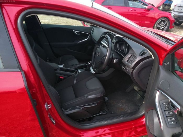 Volvo V40 2019