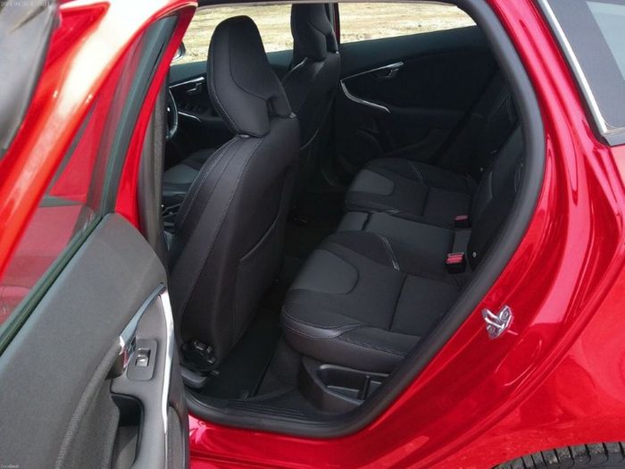 Volvo V40 2019