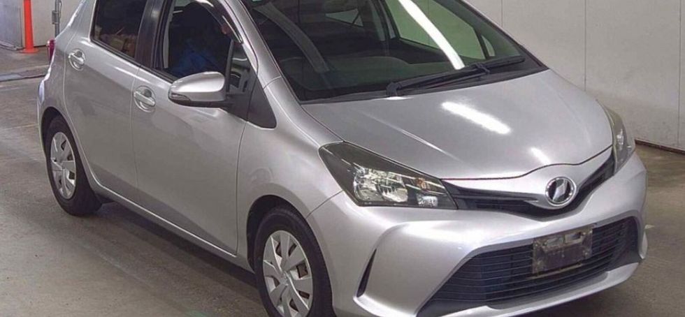 Toyota Vitz 2015