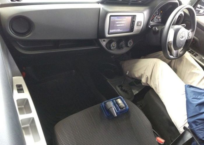 Toyota Vitz 2015