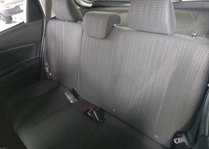 Toyota Vitz 2015