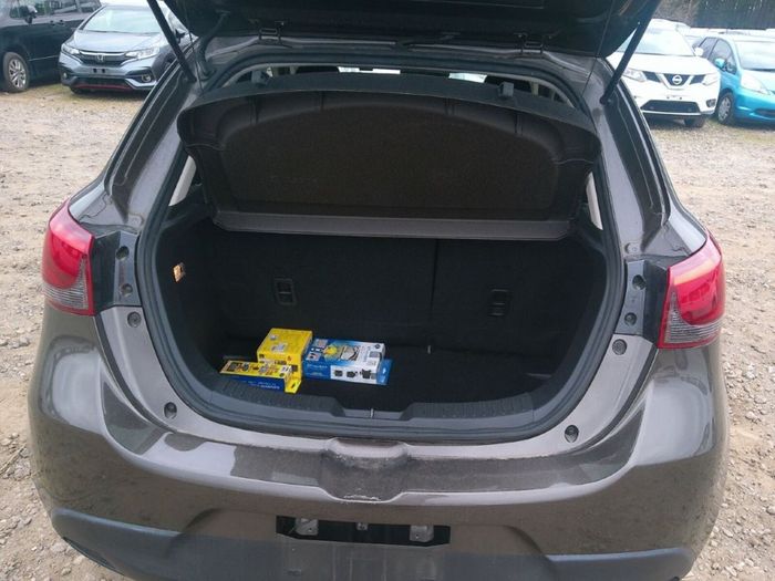 Mazda Demio 2015