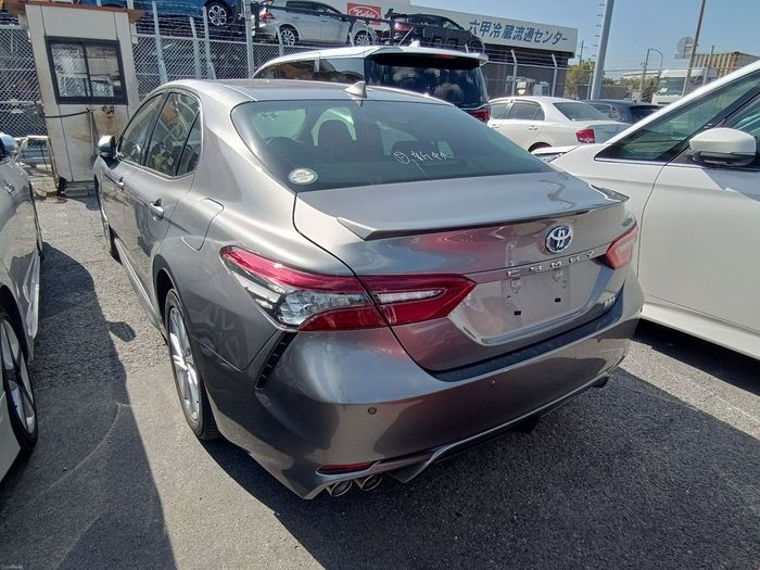 Toyota Camry 2021