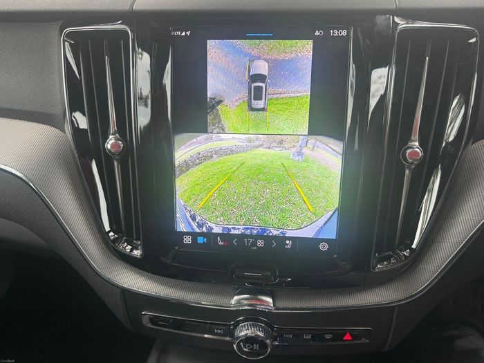 Volvo XC60 2025
