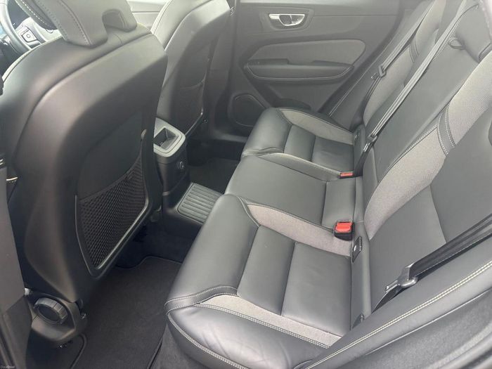 Volvo XC60 2025