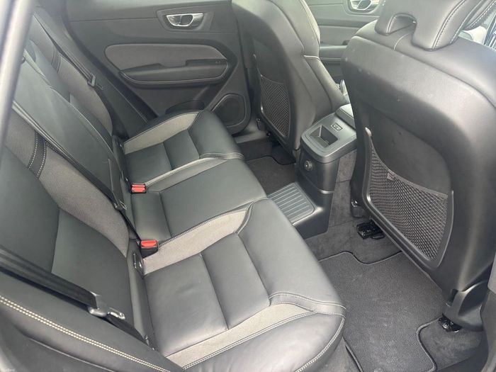 Volvo XC60 2025