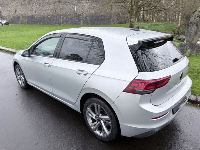 Volkswagen Golf 2021