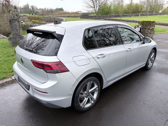 Volkswagen Golf 2021