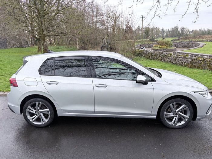 Volkswagen Golf 2021