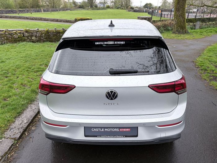 Volkswagen Golf 2021