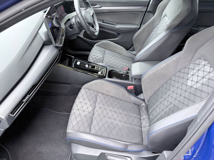 Volkswagen Golf 2025